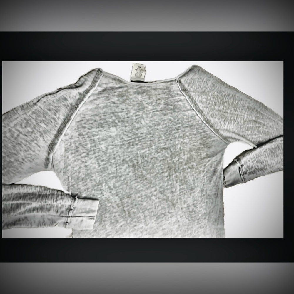 Burnt Out / Distressed Pullover.  Small - Picture 2 of 13